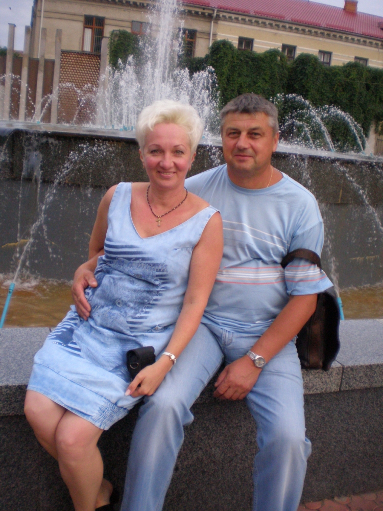 Семейная Пара Познакомится С Мужчиной В Украине